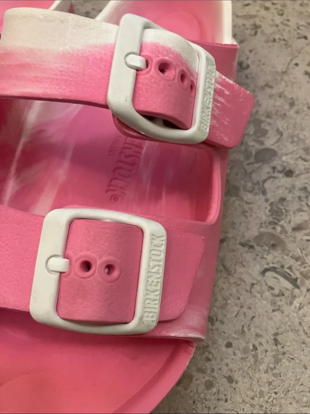 BIRKENSTOCK Kids Pink/White Swirl Pattern Two-Buckle EVA Slides Size 34/ 3-3.5 U